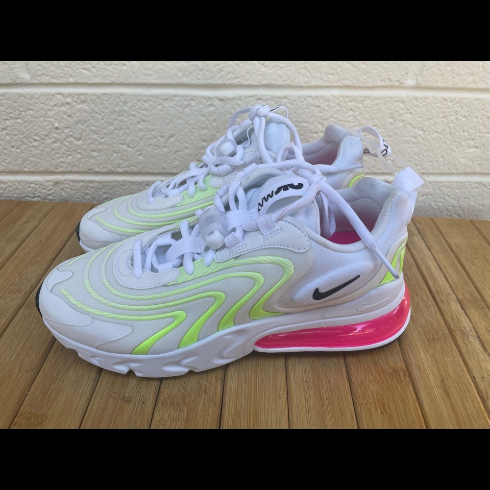 Women’s Nike Air Max React 270 Sneakers sz 8